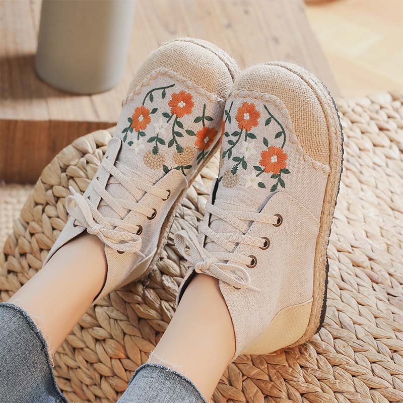 Elegant Embroidery Floral Lace up Canvas Boots Modakawa