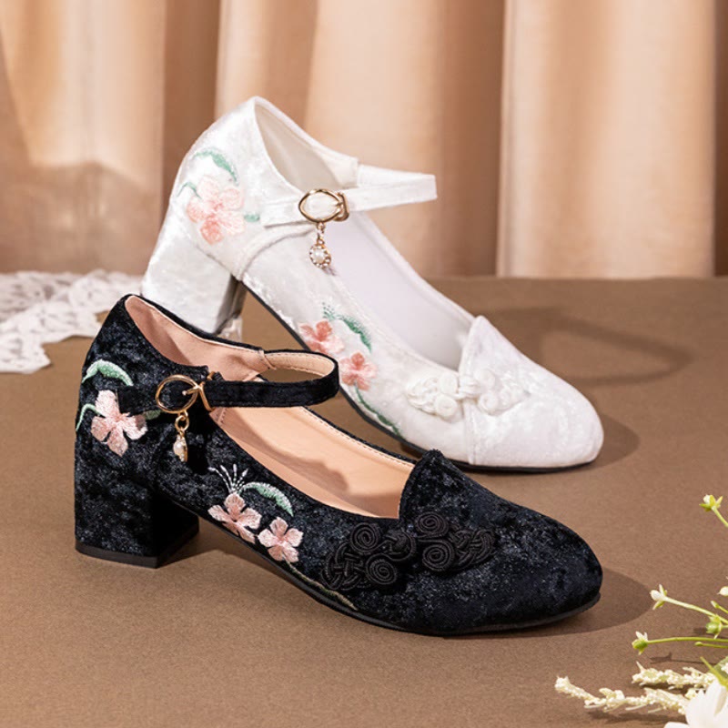 Retro Floral Embroidery Toe High Heel Shoes modakawa