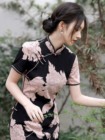 Black with Pink Flowers Cheongsam Hanfu Story