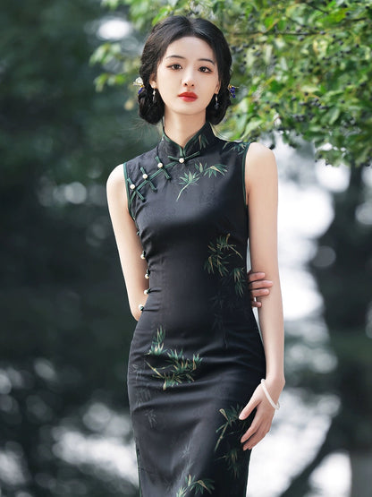 Black with Green Leaves Cheongsam Hanfu Story