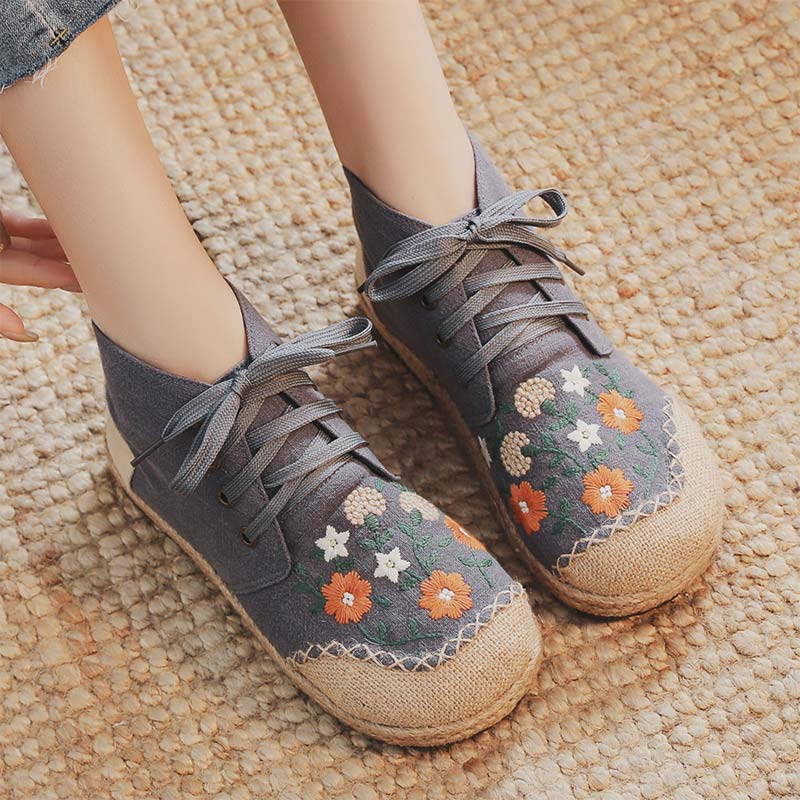 Elegant Embroidery Floral Lace up Canvas Boots Modakawa