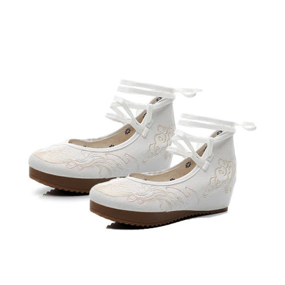 Elegant Cloud Embroidery Canvas Flats Shoes modakawa