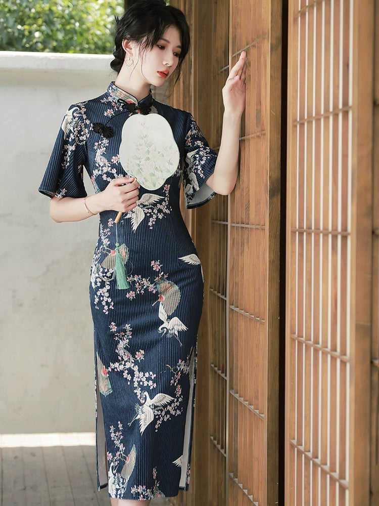 Blue Crane Elegant Cheongsam Hanfu Story