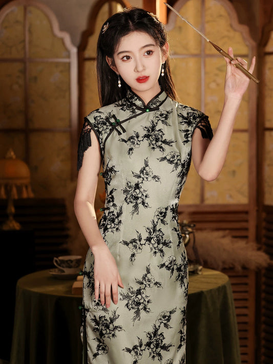 Green Beauty Floral Cheongsam Hanfu Story