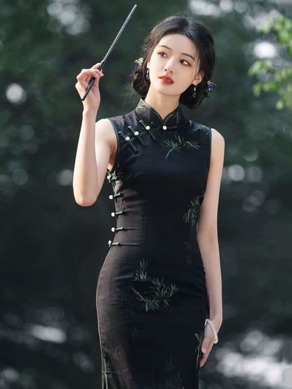 Black with Green Leaves Cheongsam Hanfu Story