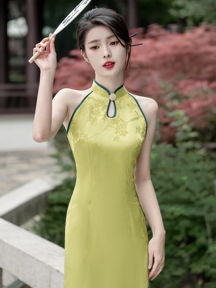 Yellow Floral Cheongsam Hanfu Story