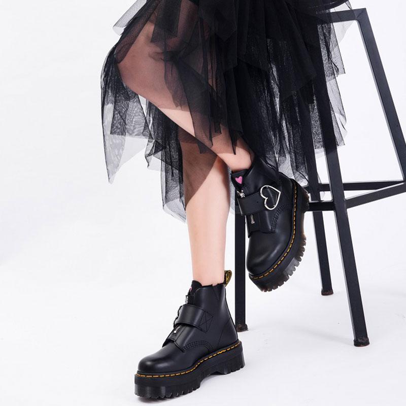 Love Heart Buckle Platform Boots Modakawa