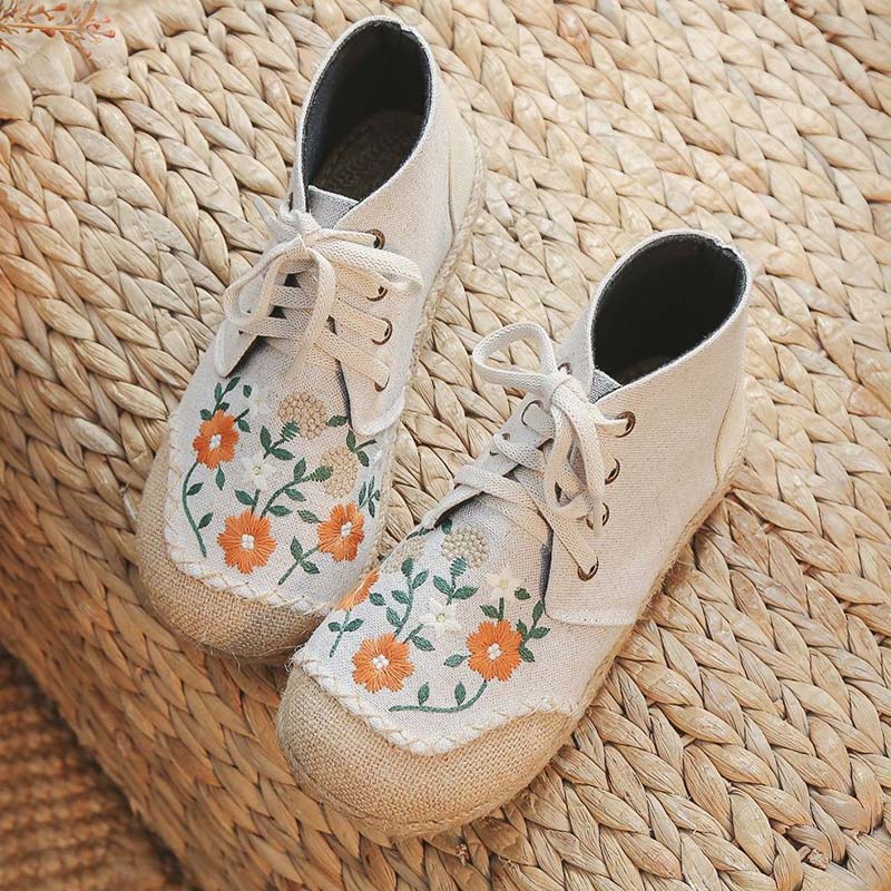 Elegant Embroidery Floral Lace up Canvas Boots Modakawa