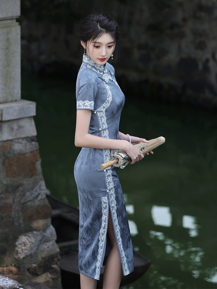 Blue Classic Embodies Cheongsam Hanfu Story