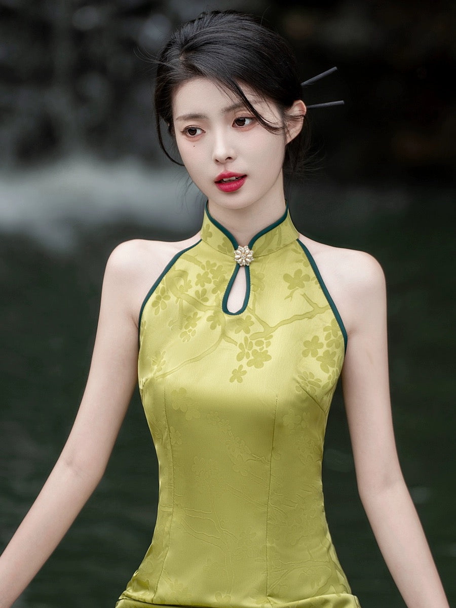 Yellow Floral Cheongsam Hanfu Story