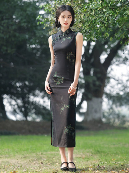 Black with Green Leaves Cheongsam Hanfu Story