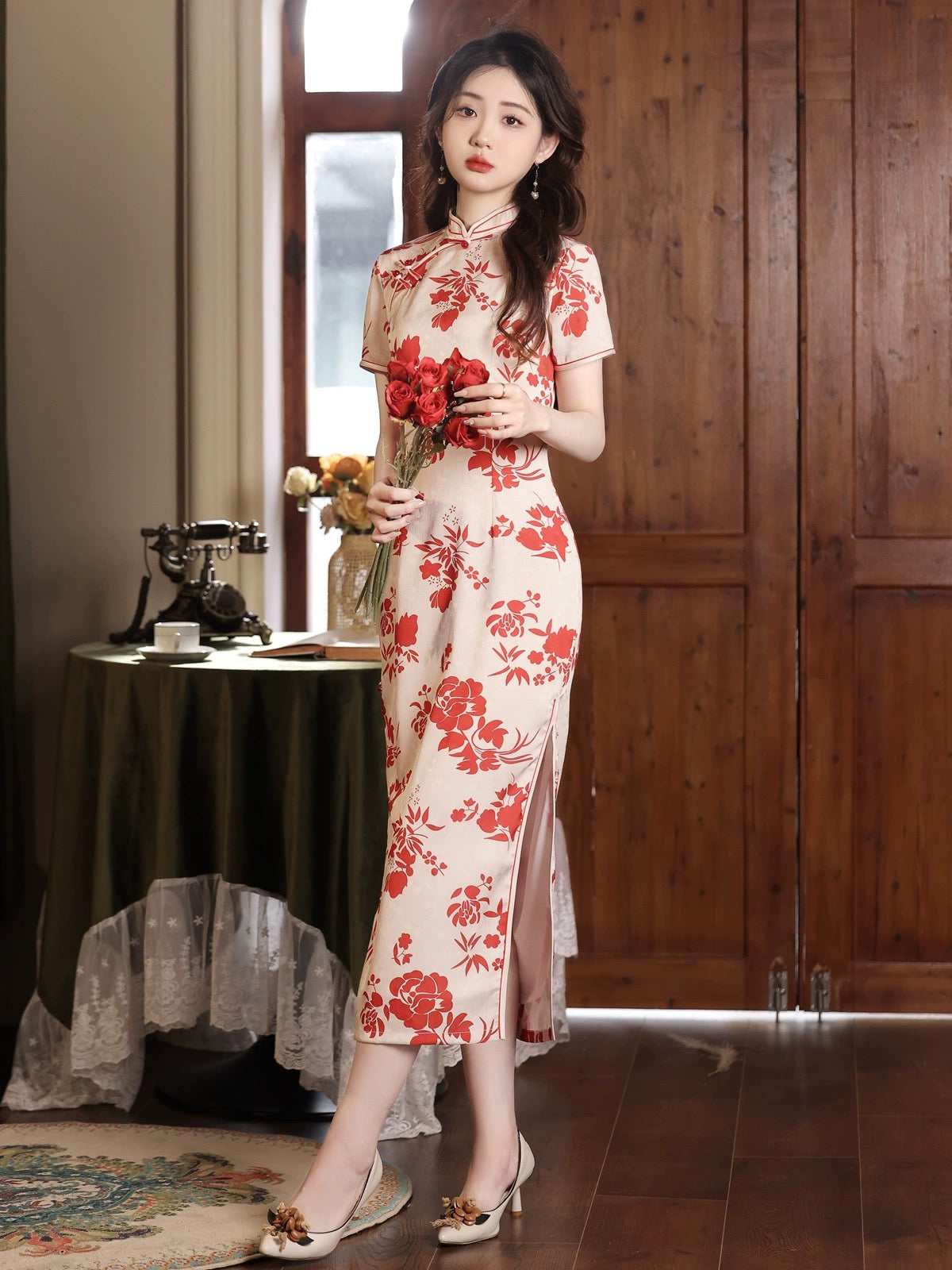 Retro Red Floral Cheongsam Hanfu Story