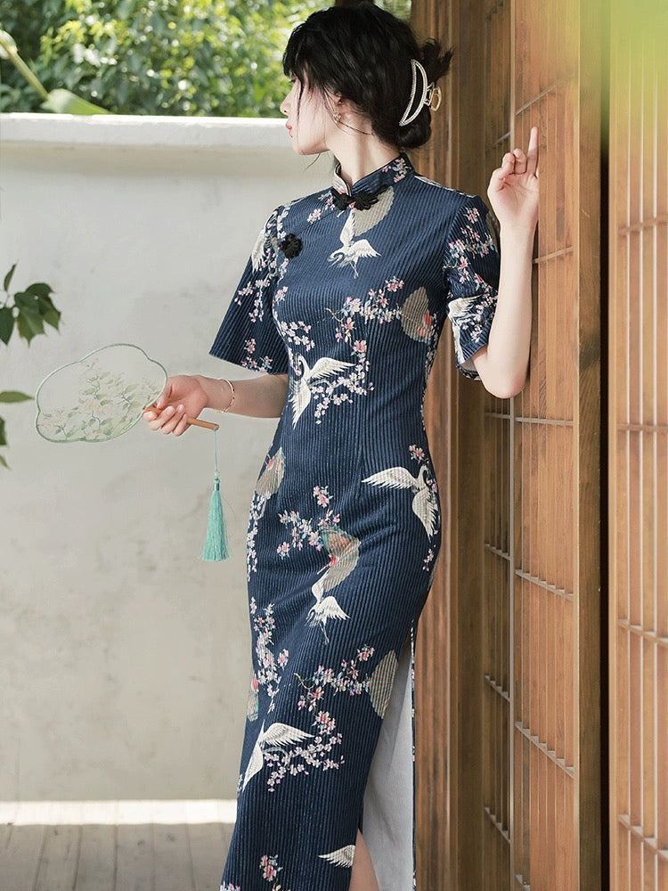 Blue Crane Elegant Cheongsam Hanfu Story