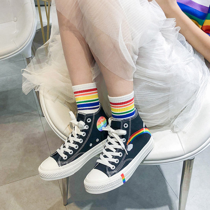 Stylish Rainbow Print High Top Canvas Shoes modakawa