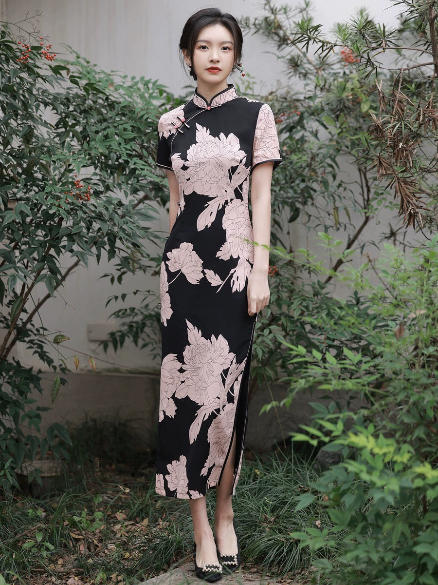 Black with Pink Flowers Cheongsam Hanfu Story