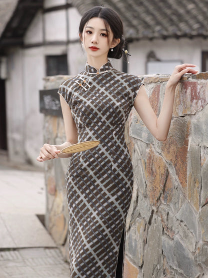 Patterned Beige Short Sleeve Long Cheongsam Hanfu Story