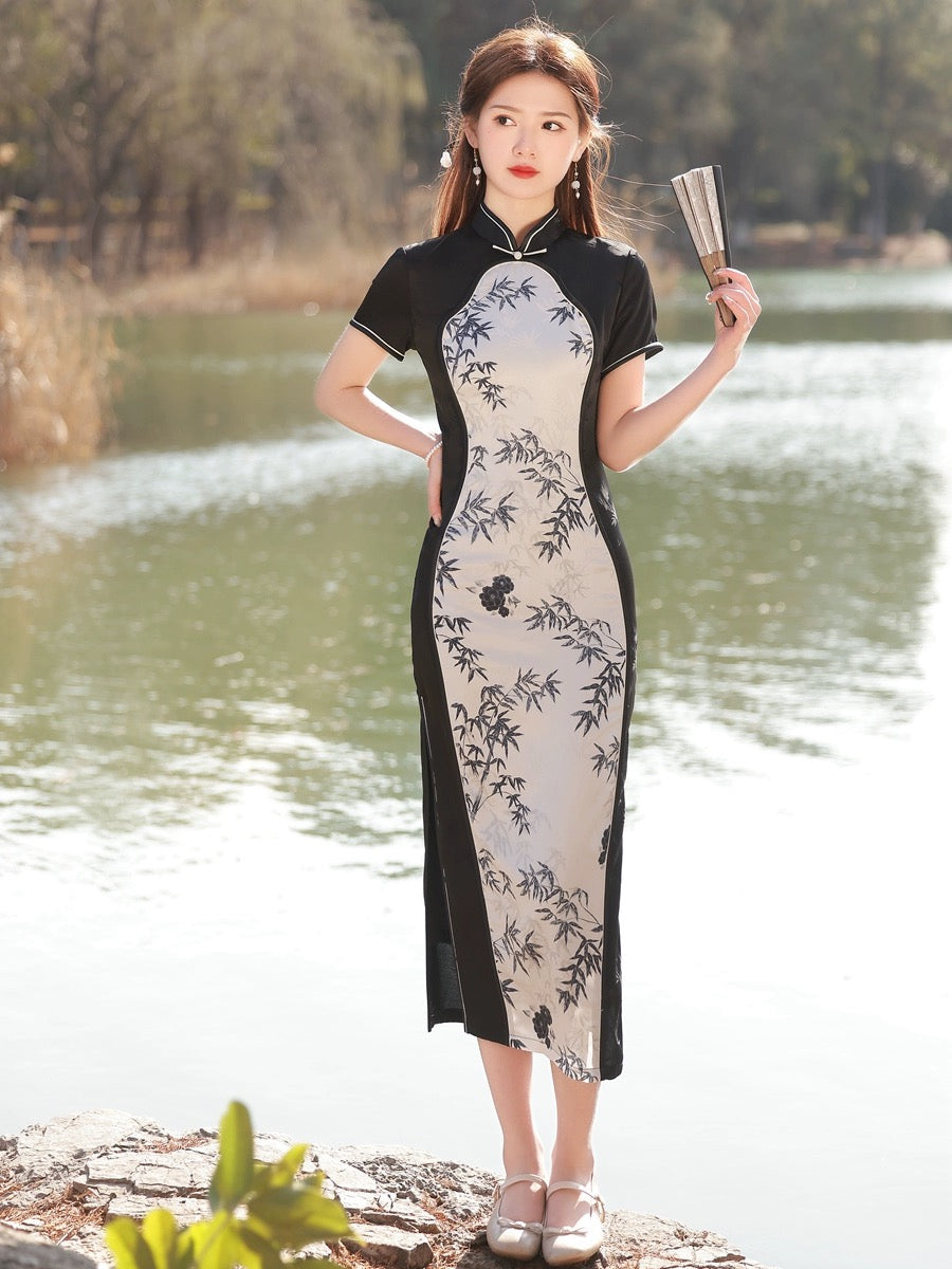 White with Black Bamboo Cheongsam Hanfu Story