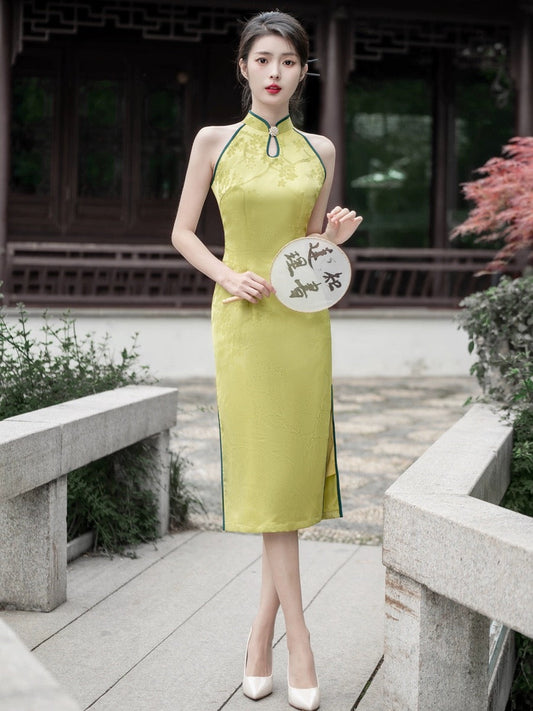 Yellow Floral Cheongsam Hanfu Story