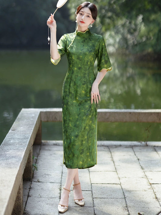 Elegant Green Cheongsam Dress Hanfu Story