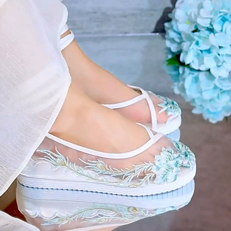 Blue Floral Embroidery Flat Mesh Shoes modakawa