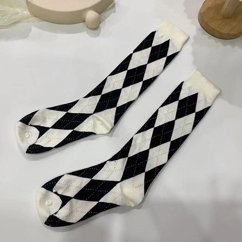 Kawaii Rhombus Pattern Print Socks Modakawa