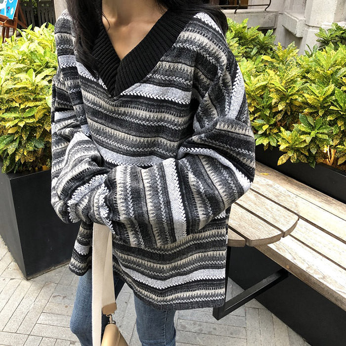 Vintage Striped V-Neck Sweater Boogzel Clothing