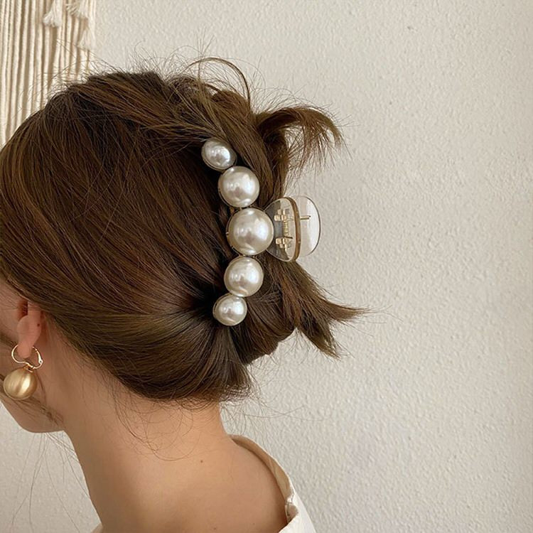 Elegant White Pearl Hair Claw spreepickyshop