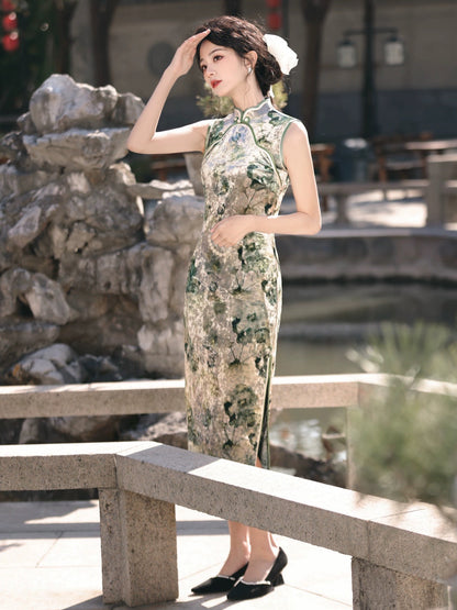 Elegant Forest Sleeveless Long Cheongsam Hanfu Story