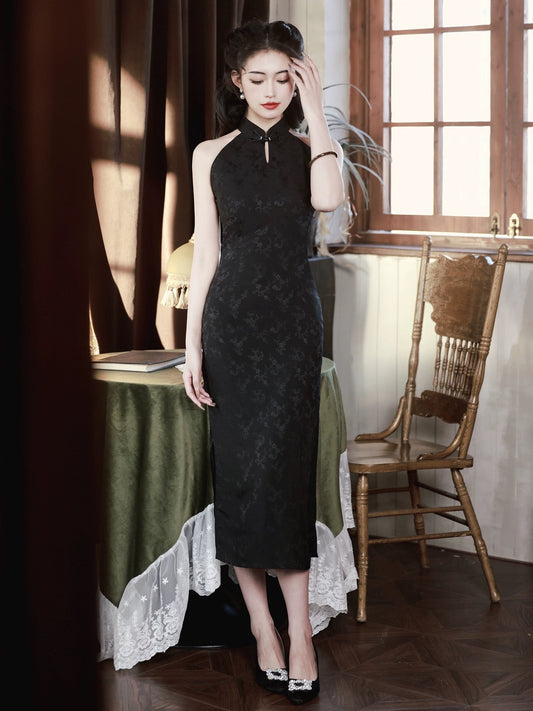 Classic Black Sleeveless Long Cheongsam Hanfu Story