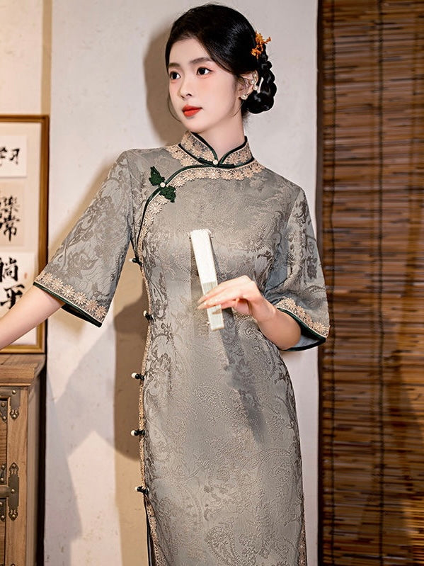 Grey Knotted Mid Sleeve Cheongsam Hanfu Story