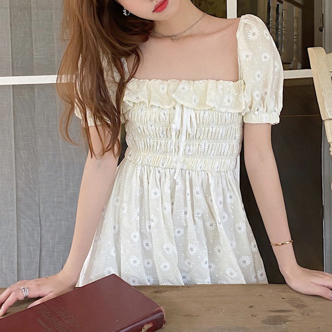 Elegant White Daisy Mini Dress SpreePicky