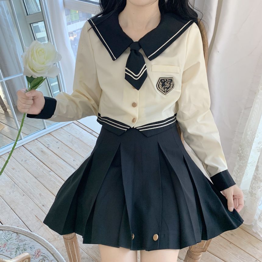 Sailor Collar Shirt  / Pleated Skirt SpreePicky