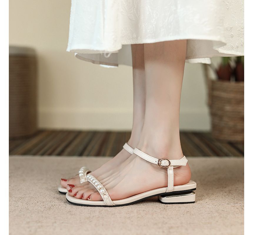 Beaded Low-Heel Sandals SpreePicky