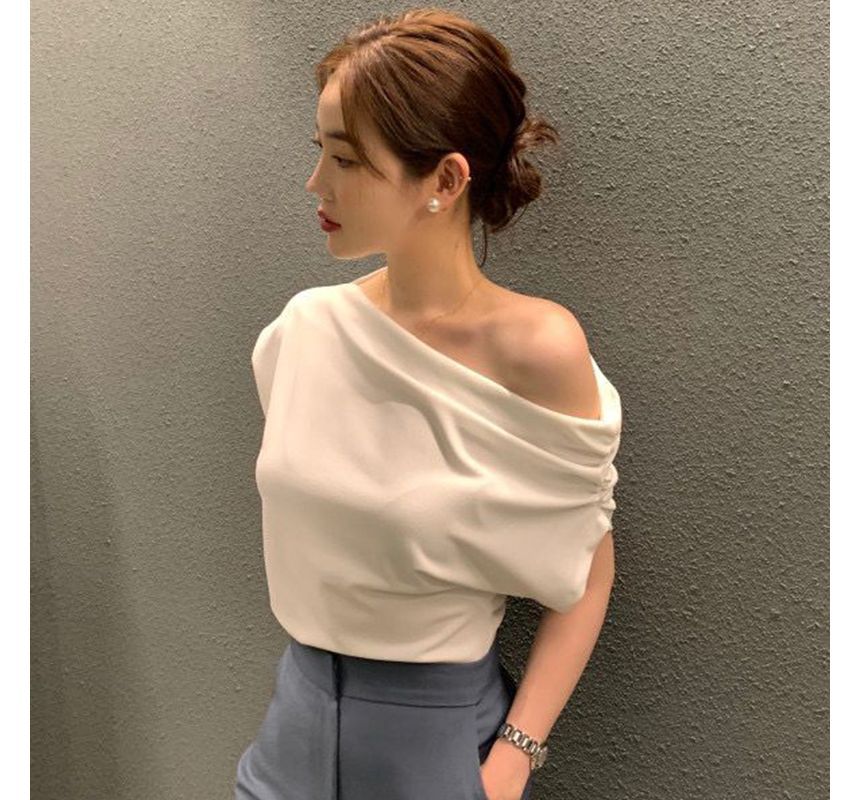 Cap-Sleeve Off-Shoulder Plain Asymmetrical Top SpreePicky