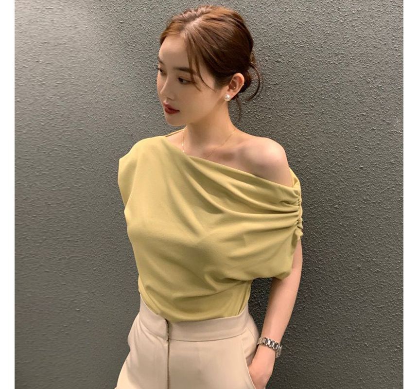 Cap-Sleeve Off-Shoulder Plain Asymmetrical Top SpreePicky