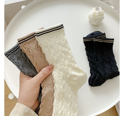 Set of 2 / 4: Contrast Trim Socks SpreePicky