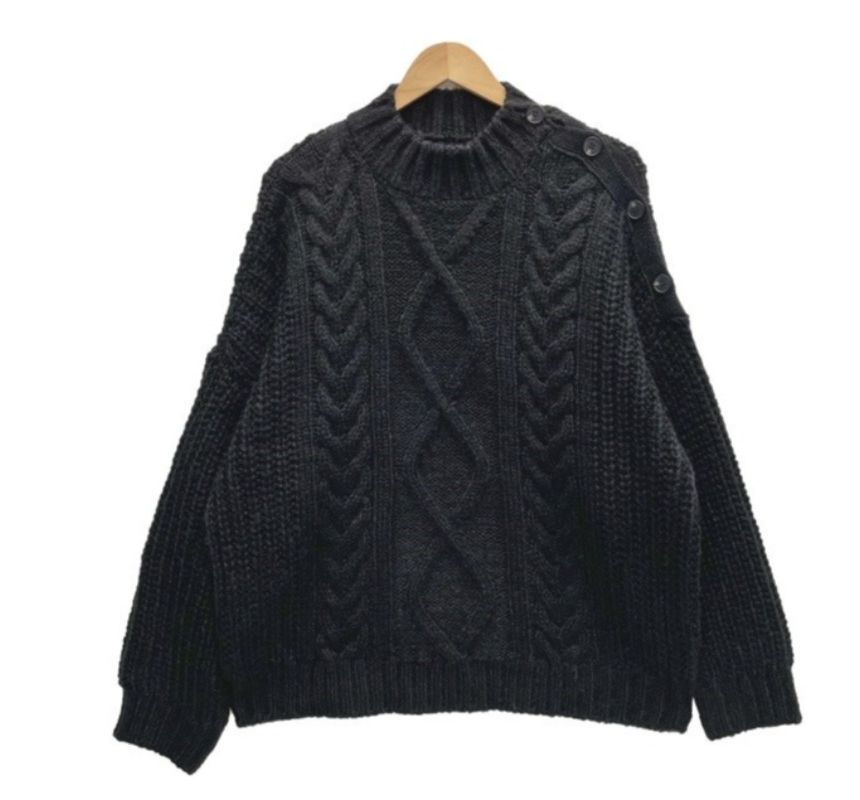 Crew Neck Button Cable Knit Sweater mySite