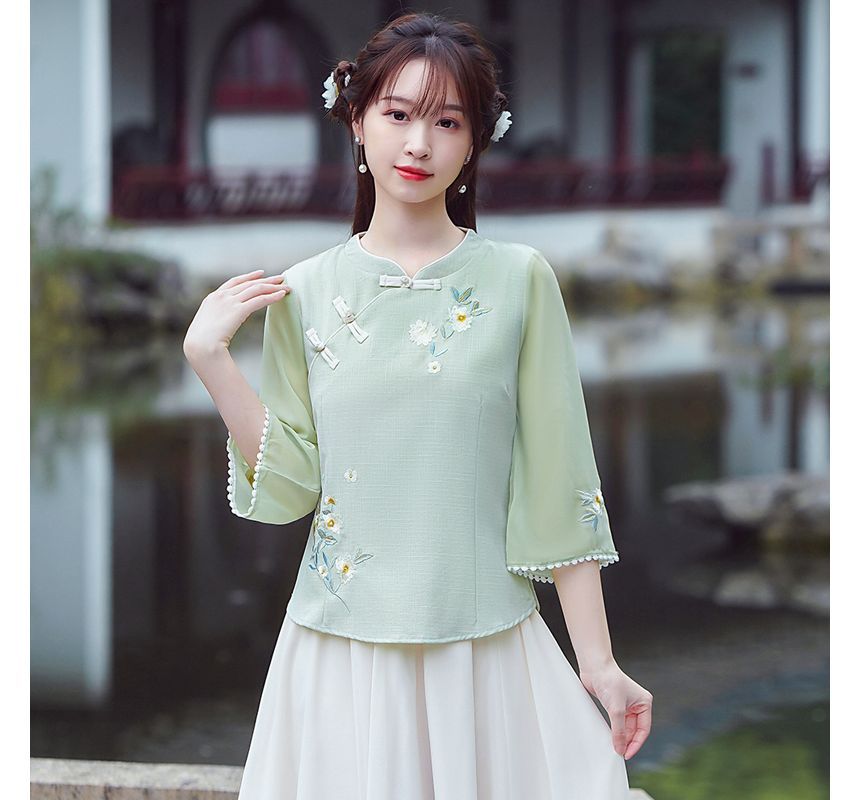 3/4-Sleeve V-Neck Floral Hanfu Top / High Waist Midi A-Line Skirt / Set SpreePicky