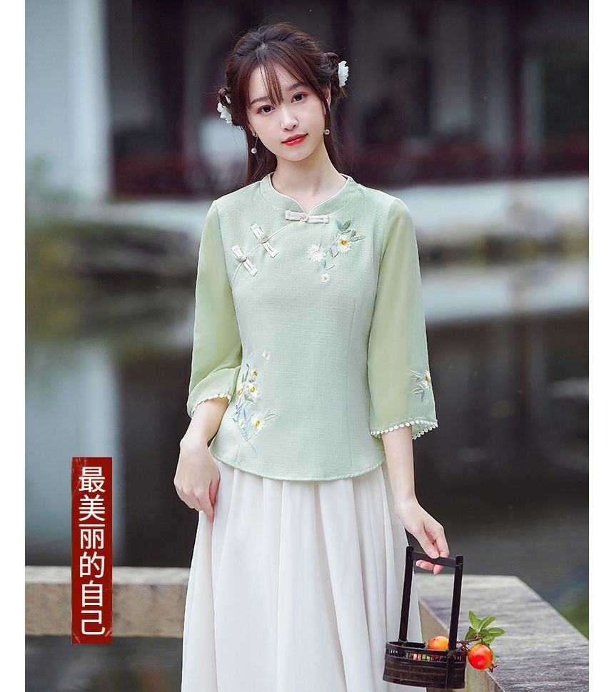 3/4-Sleeve V-Neck Floral Hanfu Top / High Waist Midi A-Line Skirt / Set SpreePicky