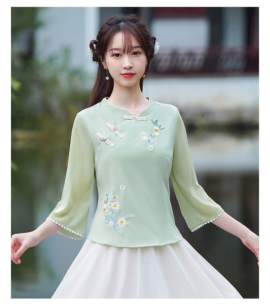 3/4-Sleeve V-Neck Floral Hanfu Top / High Waist Midi A-Line Skirt / Set SpreePicky