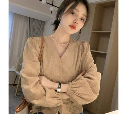 Long-Sleeve V-Neck Plain Ruched Button-Up Blouse mySite