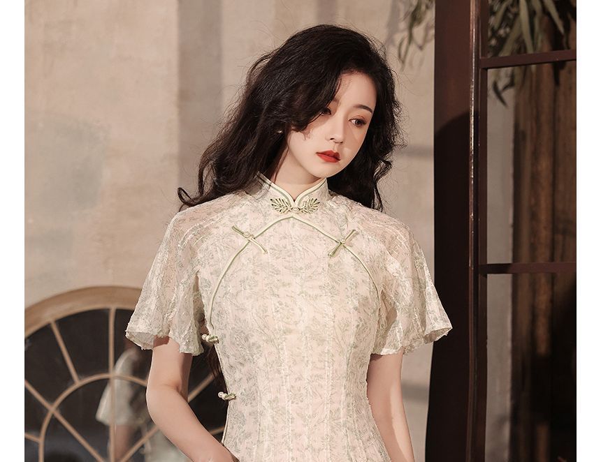 Short-Sleeve Flower Embroidered Qipao SpreePicky