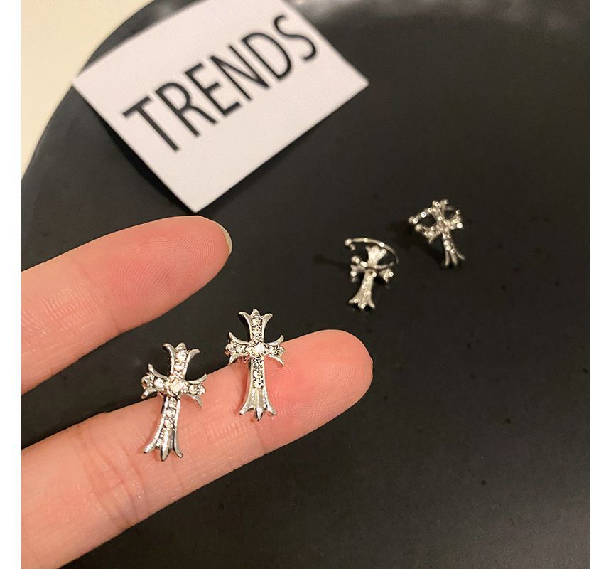 Rhinestone Crisscross Stud Earring / Ear Cuff SpreePicky