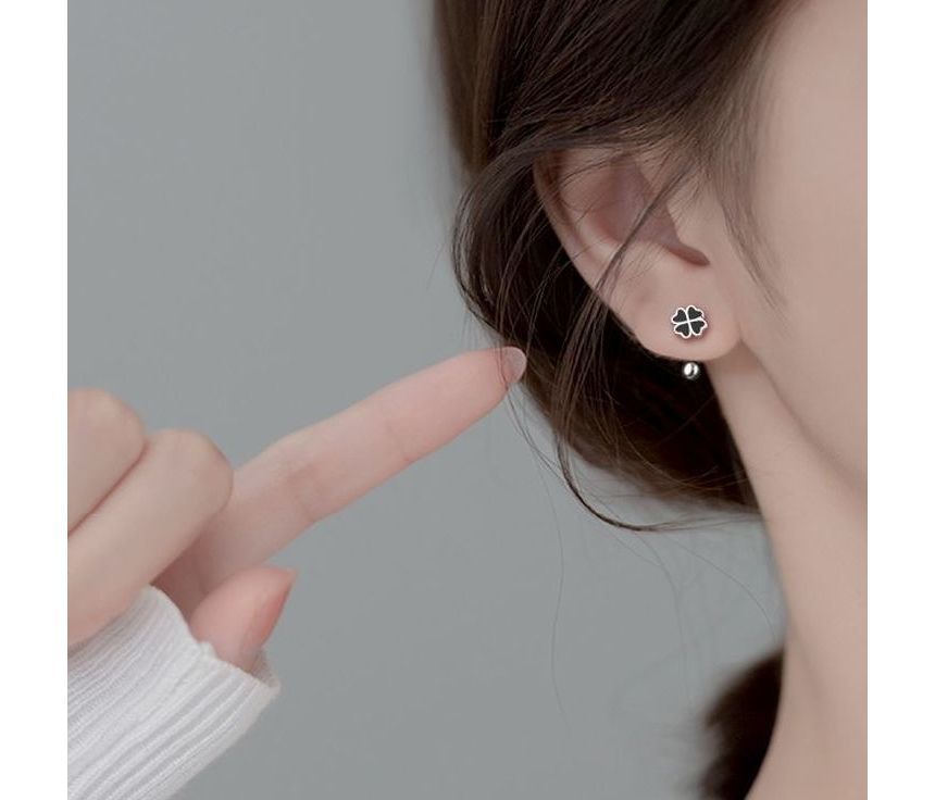 Clover Stud Earring mySite