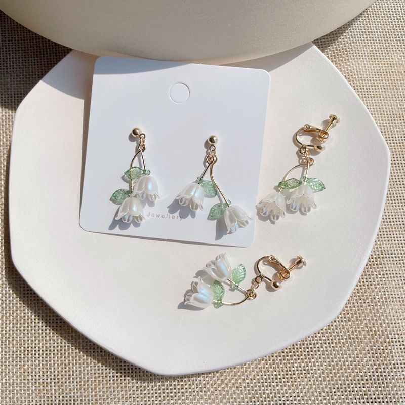 Floral Resin Alloy Dangle Earring SpreePicky