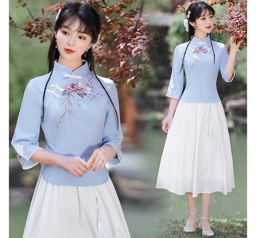 3/4-Sleeve Mock Neck Floral Embroidered Hanfu Top SpreePicky