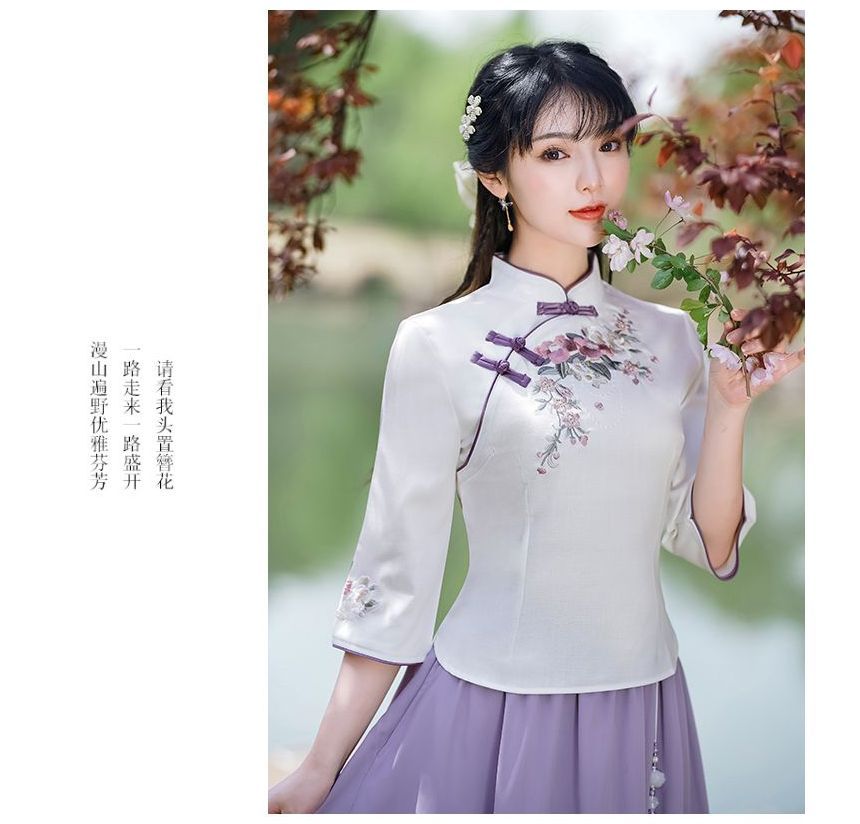 3/4-Sleeve Mock Neck Floral Embroidered Hanfu Top SpreePicky