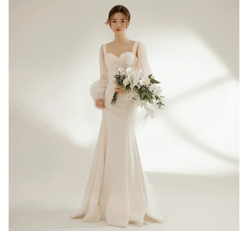 Long-Sleeve Sweetheart Neckline Plain Sheath Wedding Gown SpreePicky