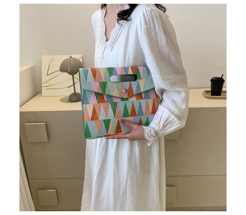 Geometric Print Envelope Clutch SpreePicky