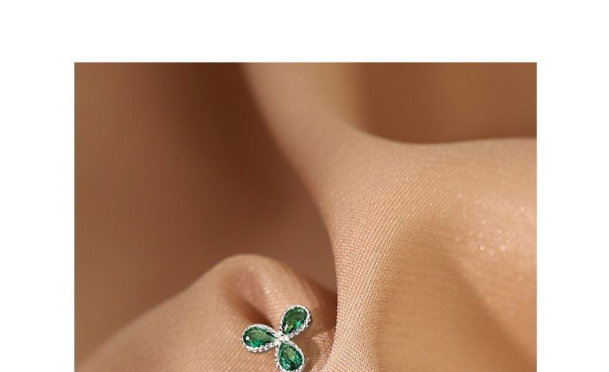 Rhinestone Leaf Stud Earring SpreePicky